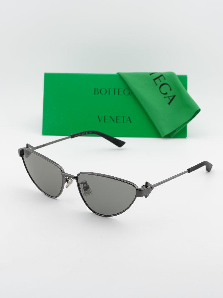 Bottega Veneta Bv1186s 001 Cat Eye Sunglasses - Ruthenium / Grey